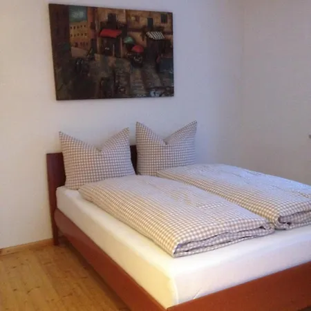 Remise - Schmidsfelden 12 - 88299 *