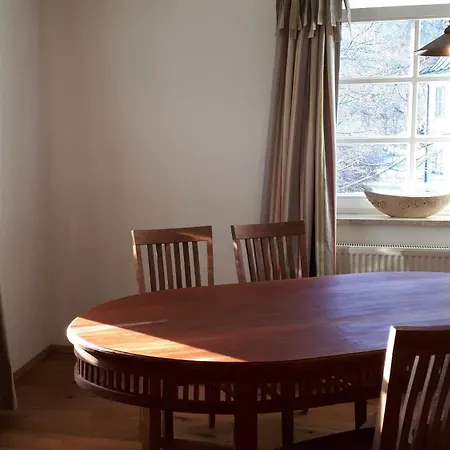 Remise - Schmidsfelden 12 - 88299 *