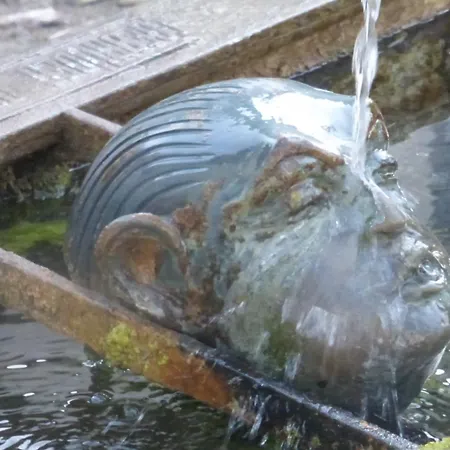 Remise - Schmidsfelden 12 - 88299 *