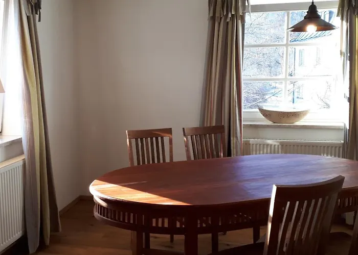 Remise - Schmidsfelden 12 - 88299 *